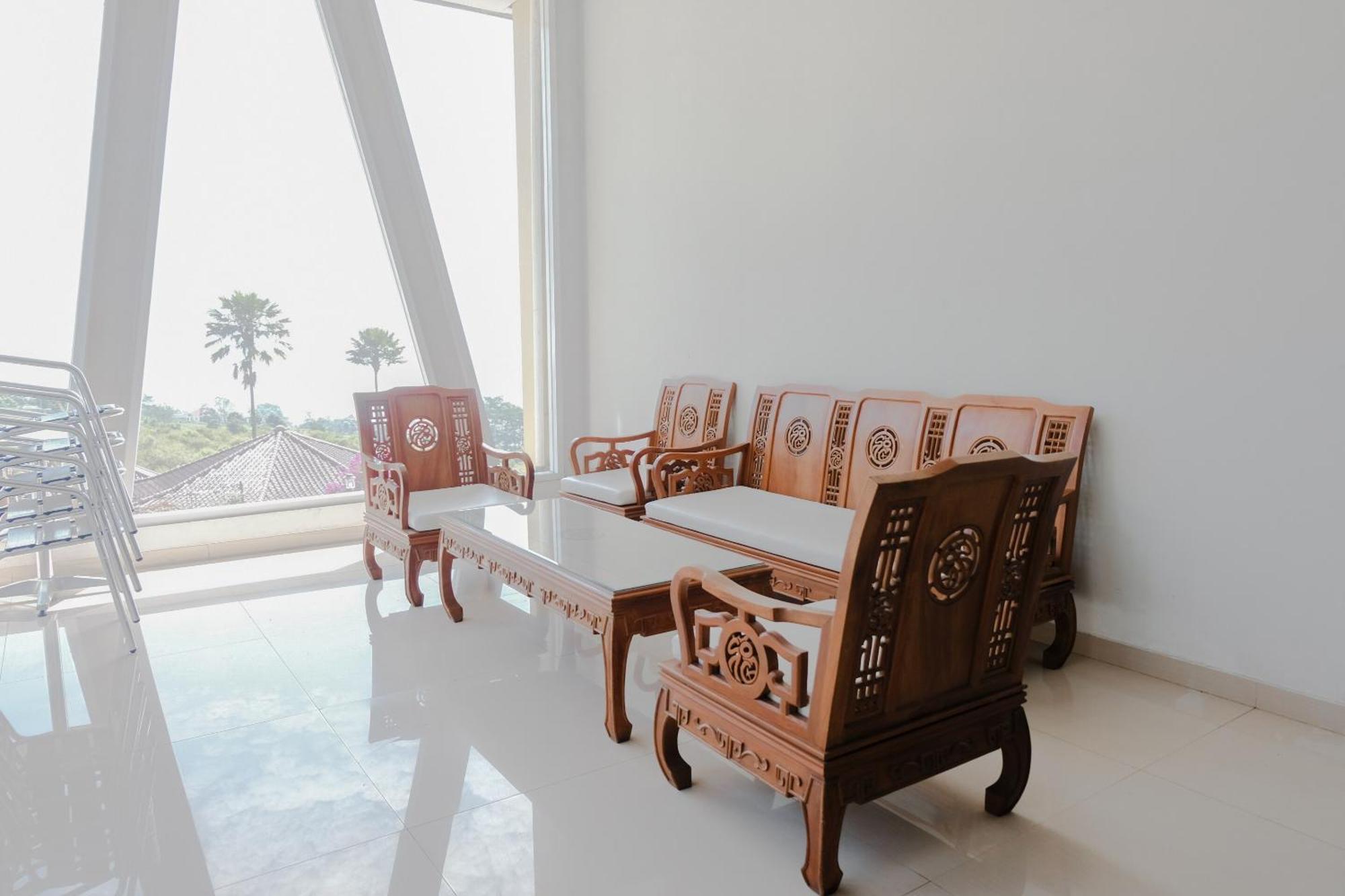 Oyo 1194 Villa Bukit Panderman Residence Batu  Exterior photo