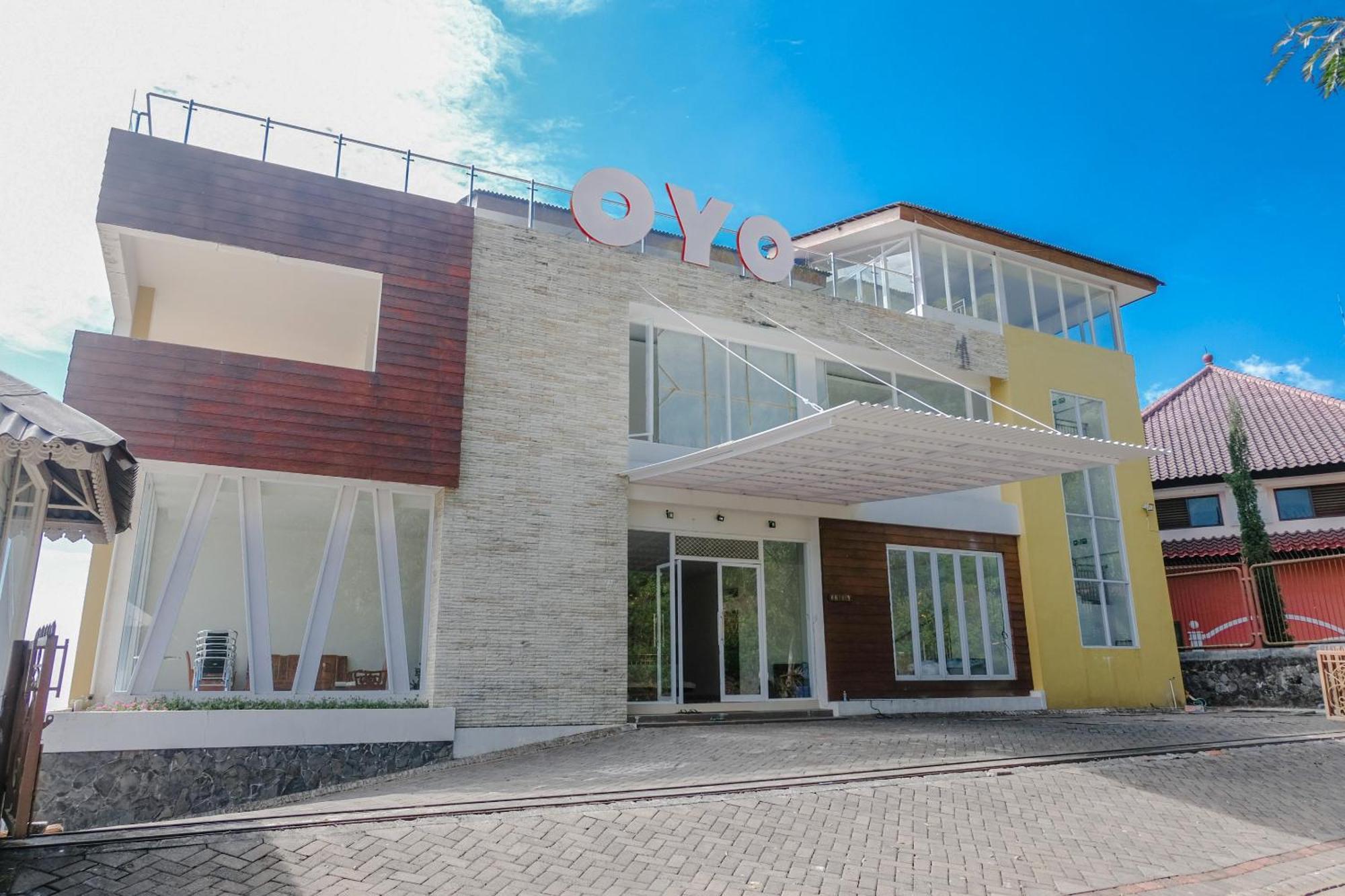 Oyo 1194 Villa Bukit Panderman Residence Batu  Exterior photo